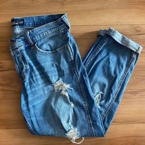 Hollister Boyfriend Cropped Jeans